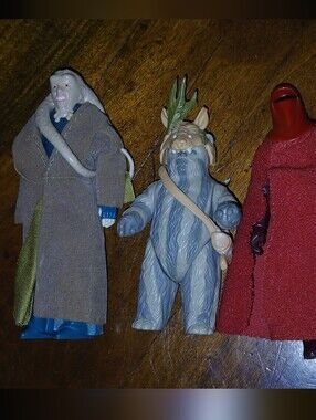 Star Wars Vintage Action Figure Lot - Blue Gray Ewok & Red Imperial Guard